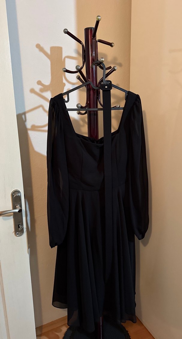 Siyah Uzun V Yakalı Gotik Elbise - Görsel 2