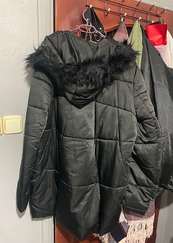 Siyah Kürklü Midi Kadın Kışlık Mont - Görsel 2