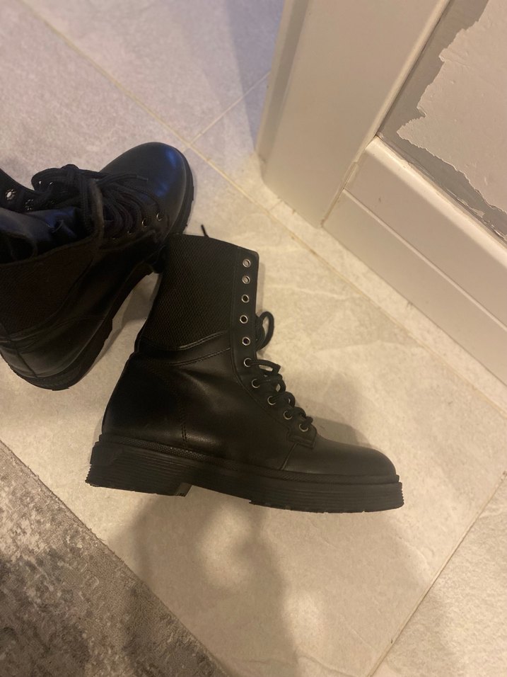 Siyah Deri Platform Topuklu Gotik Kadın Bot - Görsel 3