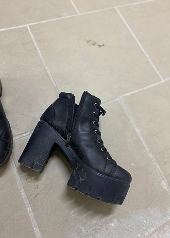 Siyah Tokalı Erkek Sokak Stili Bot - Görsel 2