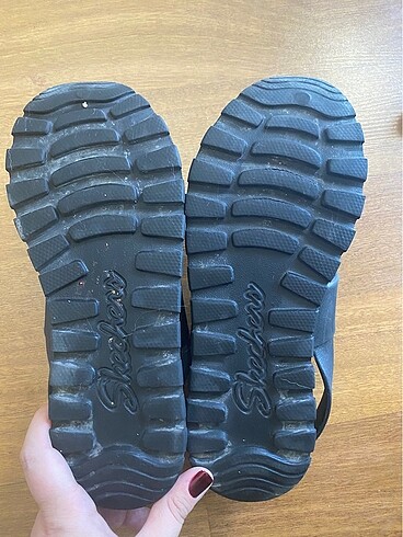 38 Beden siyah Renk Orj skechers sandalet