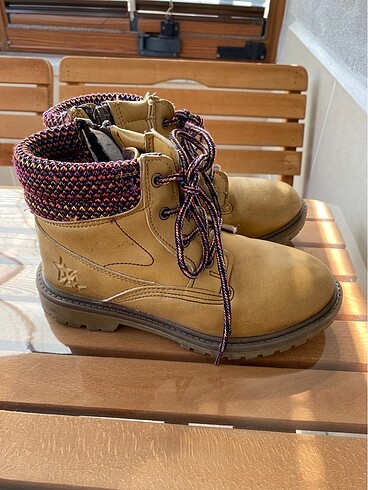 LC Waikiki Kız çocuk bot