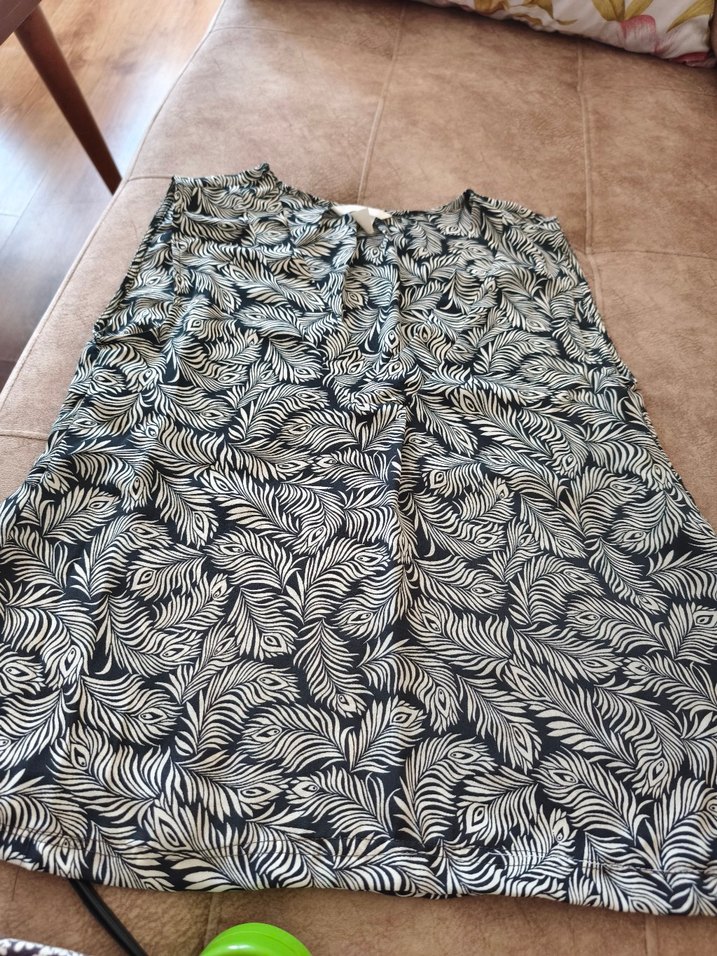 H.M. siyah beyaz V yaka kısa buluz - Görsel 2