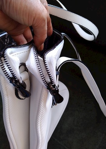 Beyaz Deri Fermuarlı Kadın Çanta - Görsel 3