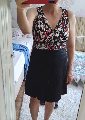 Desenli V Yakalı şık bluz. - Görsel 6