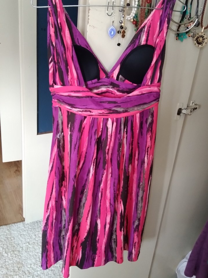 Pembe Batik Desenli Uzun Pliseli kısa  Elbise - Görsel 3