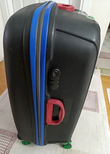 Erkek Siyah Baskılı Kemerli Bavul - Görsel 2