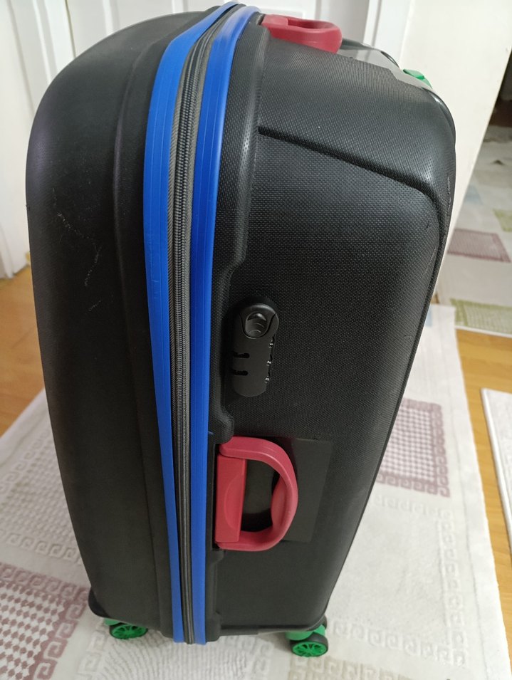 Erkek Siyah Baskılı Kemerli Bavul - Görsel 2