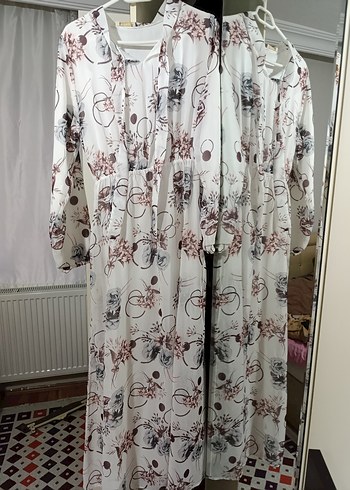 Uzun Kollu V Yaka Bohem Çiçekli Elbise - Görsel 2