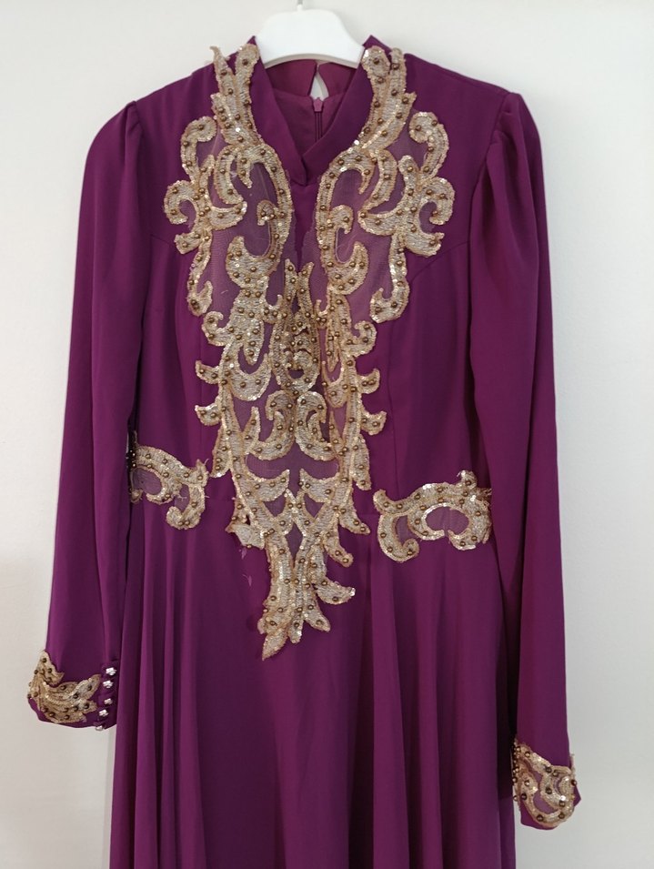 Uzun Mor İşlemeli Kadın Abiye Elbise - Görsel 2