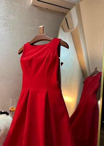 Kırmızı Uzun Elbise - Görsel 2