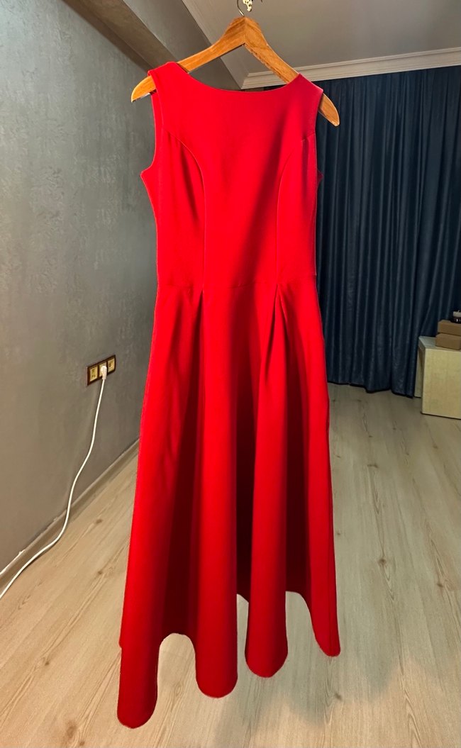 Kırmızı Uzun Elbise - Görsel 4