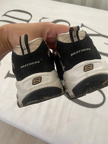 Skechers Orjinal kutulu, dm de sorun oldugu ıcın mesajlara yanıt veremıyı