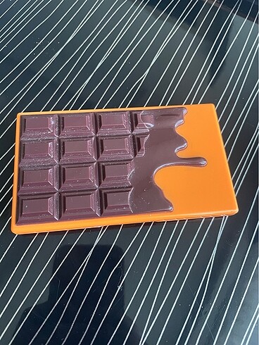 Revolution Revolution Choc Orange Far Paleti
