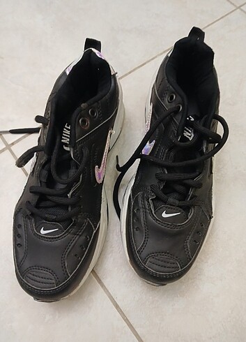 39 Beden siyah Renk Nike ayakkabı