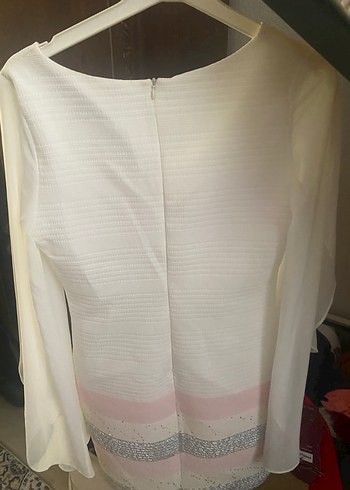 V Yaka Piliseli Midi Beyaz Triko Elbise - Görsel 2