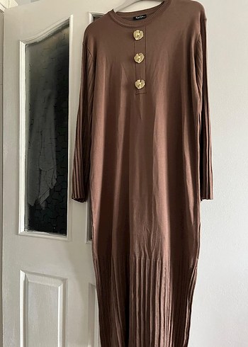 Düğmeli Uzun Kahverengi Kadın Kaban - Görsel 5