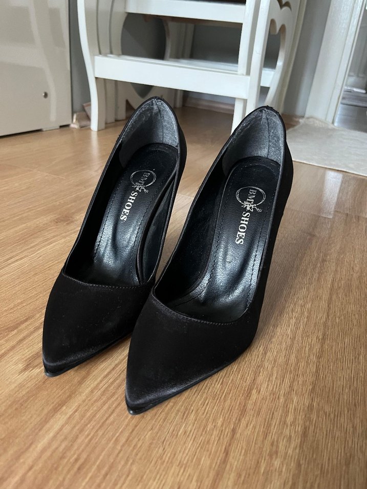 Siyah Gotik Stiletto Topuklu Kadın Ayakkabı - Görsel 2