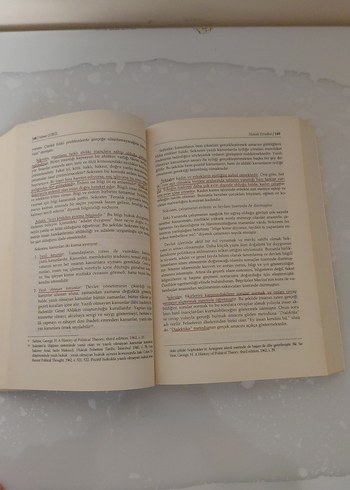 Hukuk Felsefesi Kitabı - Prof. Dr. Adnan Güriz - Görsel 4