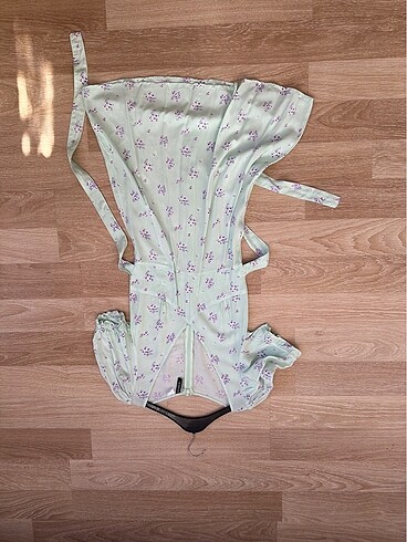 34 Beden Cicekli Elbise H&M