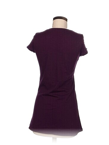 m Beden Koton T-shirt %70 İndirimli.