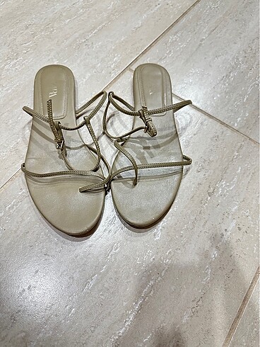 Zara 39 numara