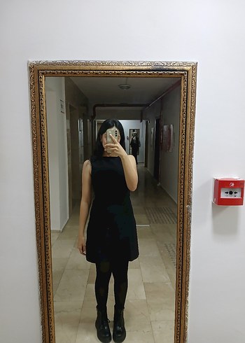 Siyah Yüksek Yakalı Midi Kalem Elbise - Görsel 2