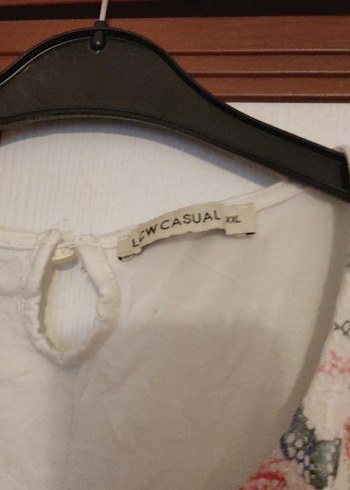 Çiçek Desenli Dantel Detaylı Kadın Bluz - Görsel 2