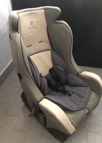9- 36 kg Beden Pierre cardin oto çocuk koltuğu