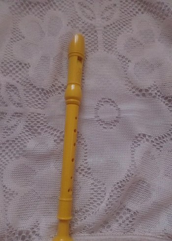 Sarı Renkli Müzik Flütü