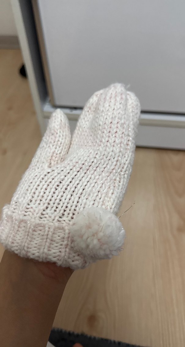 Nakışlı Beyaz Kız Çocuk Eldiveni - Görsel 4