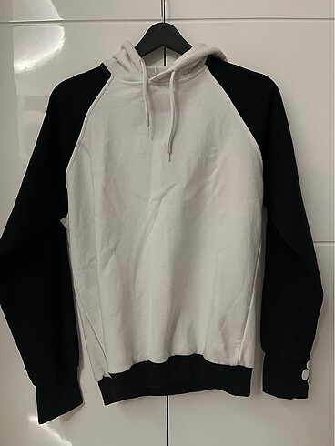m Beden TRENDYOL PANDA KAFA KAPÜŞONLU PATİ ELDİVENLİ SWEATSHIRT
