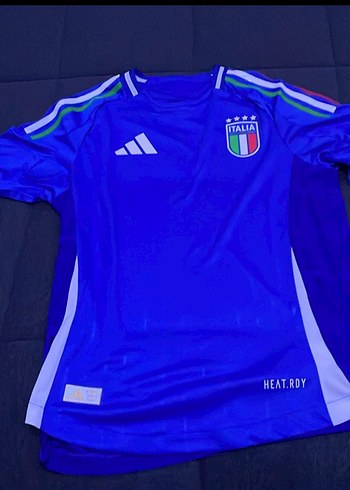 24/25 sezonu italya iç saha forması