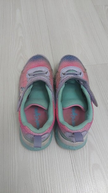 32 Beden Skechers kiz cocuk ayakkabı 32 numara