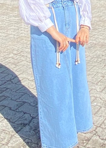 Püsküllü Mavi Uzun Denim Etek