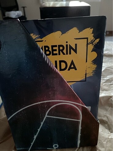 ÇEMBERİN ALTINDA KUTU SET