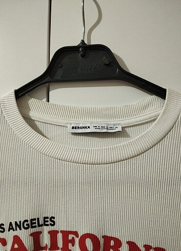 m Beden Bershka uzun kollu california crop