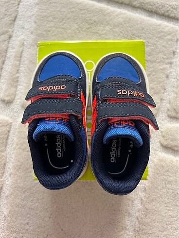 19 Beden lacivert Renk 19 numara yeni Adidas bebek ayakkabısı
