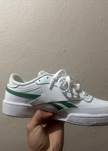 Beyaz yesil reebook ayakkabı - Görsel 3