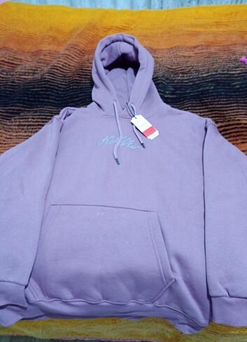 Kadın kapüşonlu sweatshirt XL beden yazılı