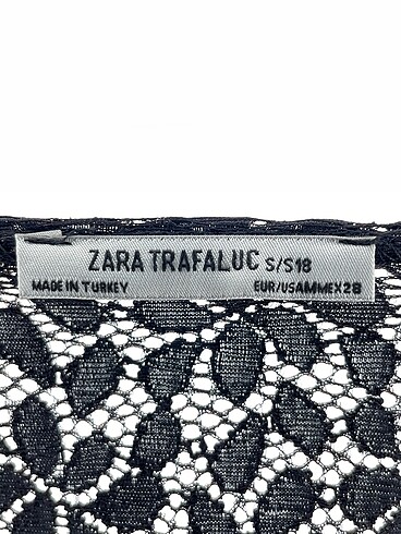 s Beden siyah Renk Zara Bluz %70 İndirimli.