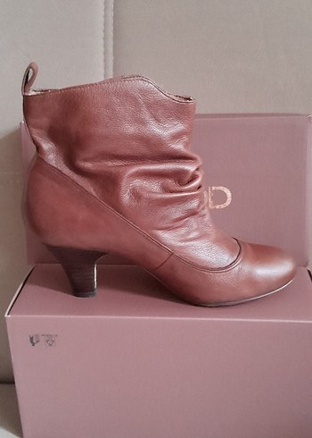 Steve Madden 39