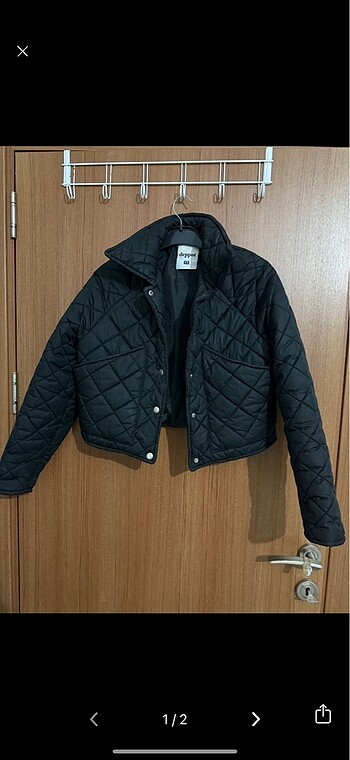 Zara model kapitone mont