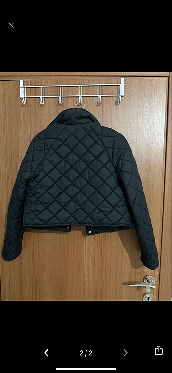 Zara Zara model kapitone mont