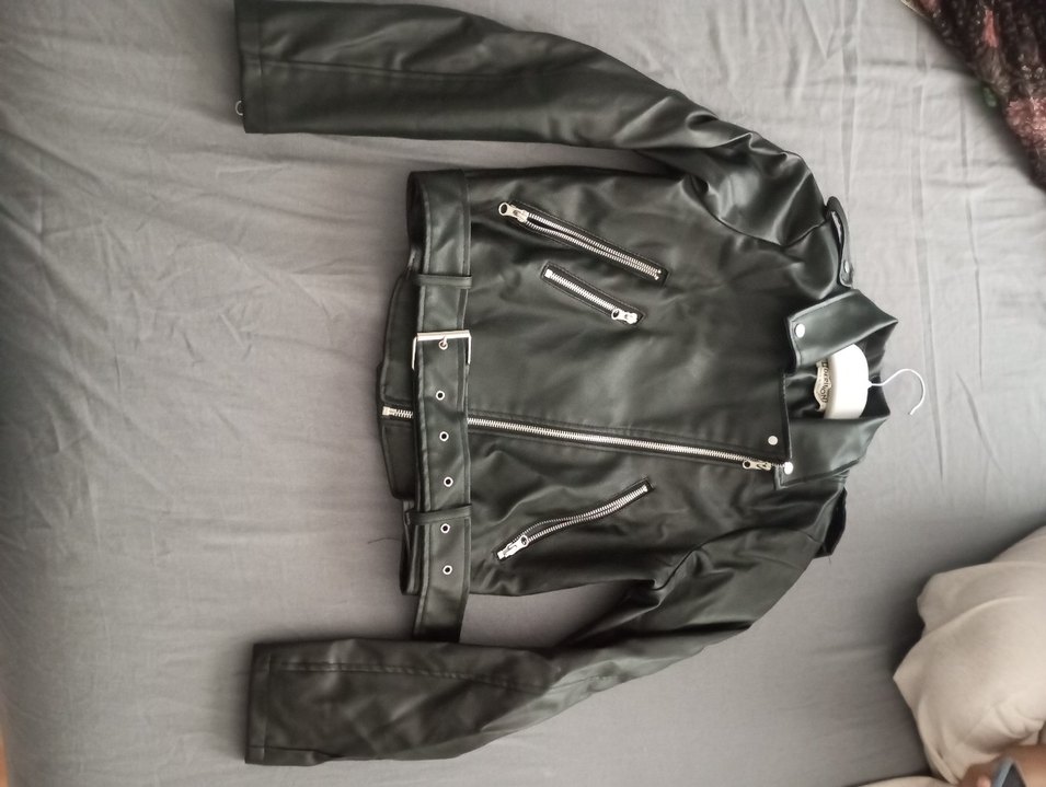 boy 170 kol boy 58 sag kolunda sadece kucuk cızıgı var - Görsel 2