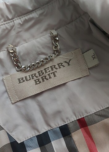 m Beden ten rengi Renk Orjinal Burberry Kadın Mont