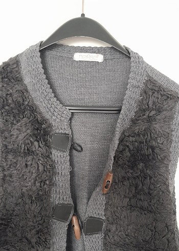 Gri Kürklü Örme Yelek - Görsel 2