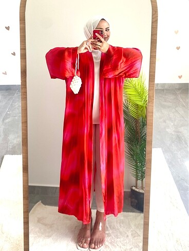 Zara model kimono