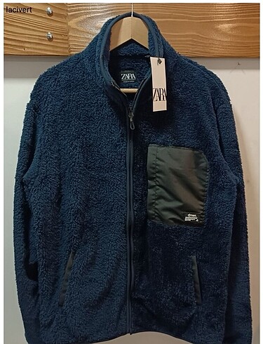 Zara Mont