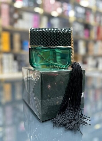 MARC JACOBS